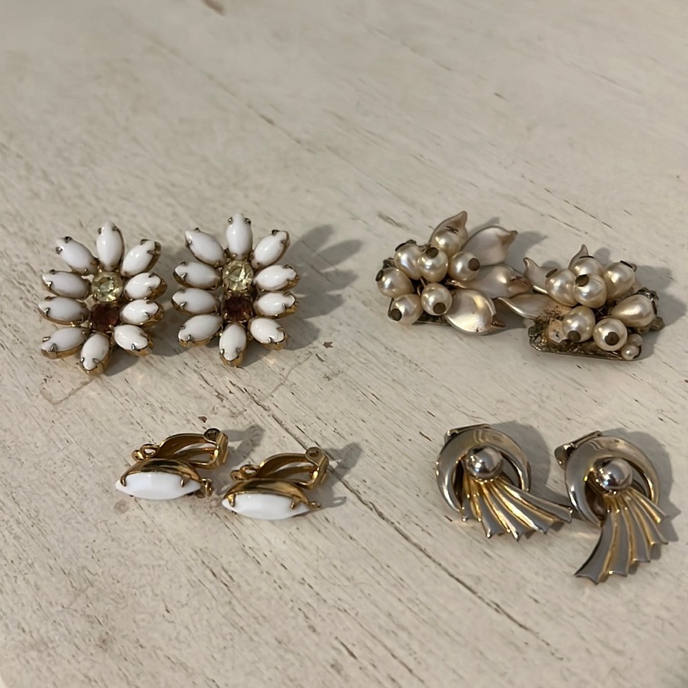 4 sets Vintage clip on earrings ‘50’s Alice Lewis Segal unmarked